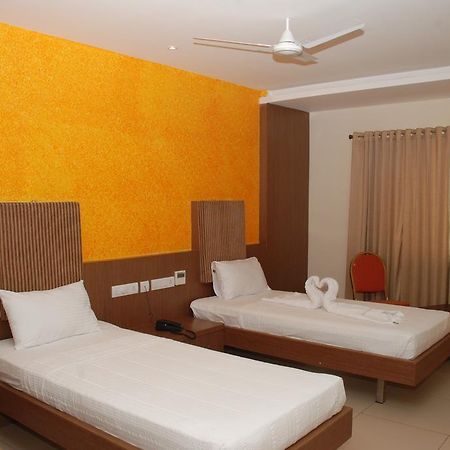 Hotel Pla Amrith Inn Tiruchirappalli Exterior photo